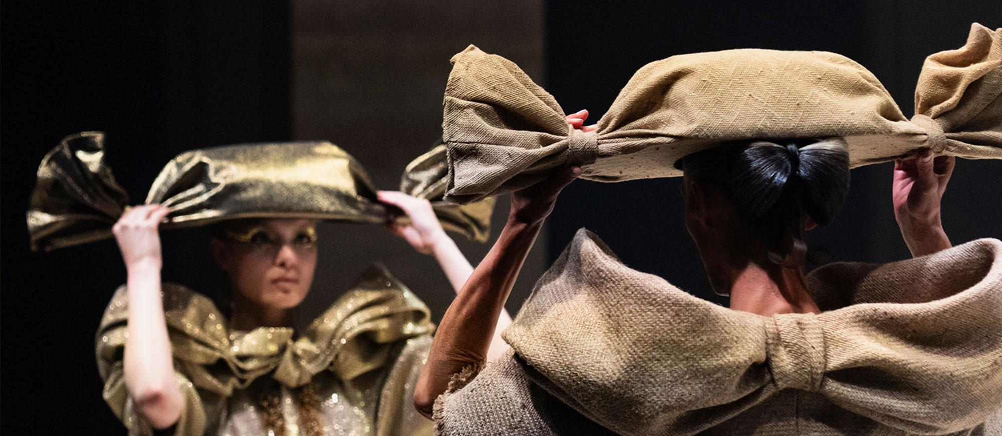 Stephen Jones Viktor and Rolf Autumn Winter 2026 Haute Couture Hats