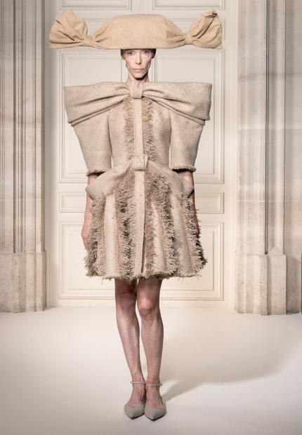 Stephen Jones Viktor and Rolf Autumn Winter 2026 Haute Couture Hats